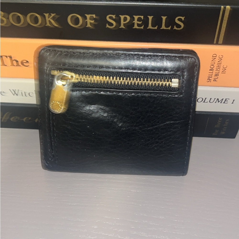 Marc by Marc Jacobs Black Leather Compact Wallet - Picture 7 of 7